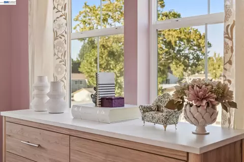 Bedroom - 1216 Walters Ct, Concord, CA 94520 photo 13 of 14
