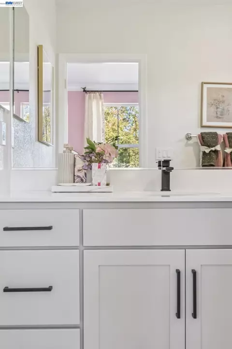 Bath - 1216 Walters Ct, Concord, CA 94520 photo 12 of 12