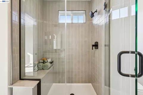Bath - 1216 Walters Ct, Concord, CA 94520 photo 10 of 12