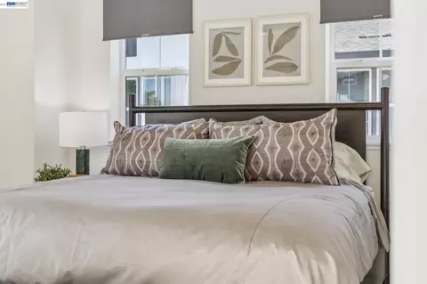 Bedroom - 1216 Walters Ct, Concord, CA 94520 photo 6 of 14