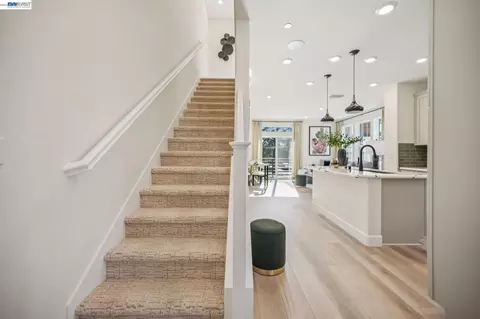 Entry Way - 1216 Walters Ct, Concord, CA 94520 photo 6 of 8