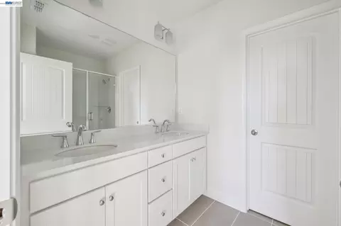 Entry Way - 1216 Walters Ct, Concord, CA 94520 photo 1 of 8