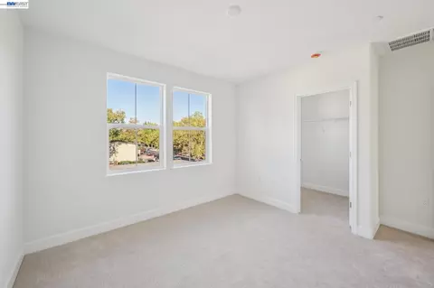 Bedroom - 1216 Walters Ct, Concord, CA 94520 photo 3 of 14