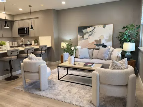 Living - 558 Clover Cir, Milpitas, CA 95035 photo 3 of 3
