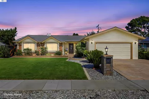 Exterior - 8657 Davona Dr, Dublin, CA 94568 photo 9 of 9