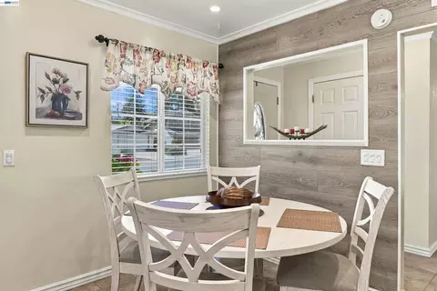 Dining - 8657 Davona Dr, Dublin, CA 94568 photo 3 of 4
