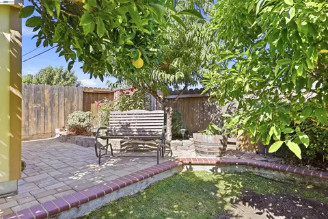 Exterior - 8657 Davona Dr, Dublin, CA 94568 photo 6 of 9
