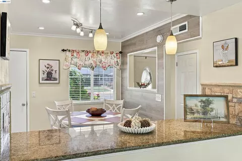 Dining - 8657 Davona Dr, Dublin, CA 94568 photo 1 of 4