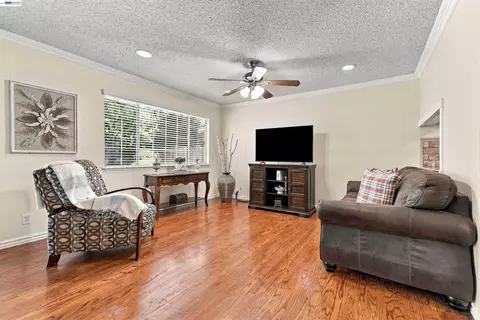 Living - 8657 Davona Dr, Dublin, CA 94568 photo 4 of 4