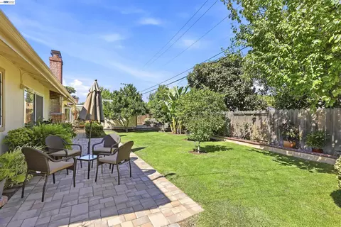 Exterior - 8657 Davona Dr, Dublin, CA 94568 photo 3 of 9