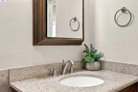 Bath - 8657 Davona Dr, Dublin, CA 94568 photo 4 of 5