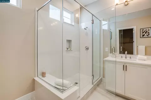 Bath - 3161 Echo Way, Tracy, CA 95377 photo 3 of 4
