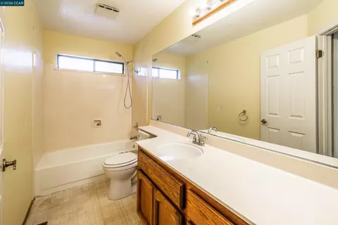 Bath - 354 Saybrook, Vallejo, CA 94591 photo 1 of 5