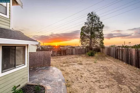 Exterior - 354 Saybrook, Vallejo, CA 94591 photo 9 of 11