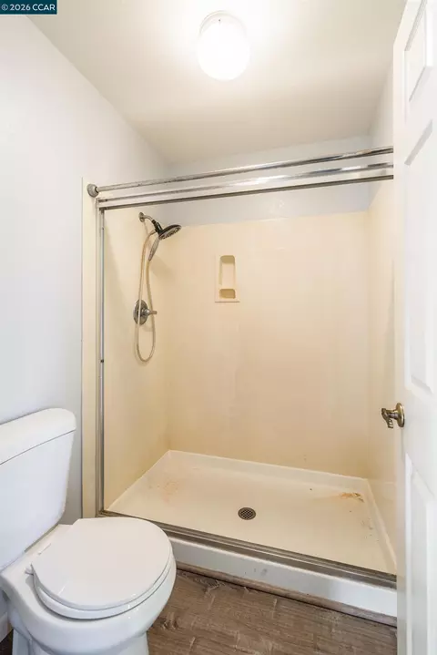Bath - 354 Saybrook, Vallejo, CA 94591 photo 5 of 5