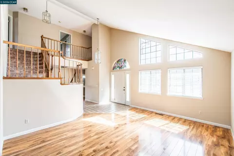 Living - 354 Saybrook, Vallejo, CA 94591 photo 1 of 11