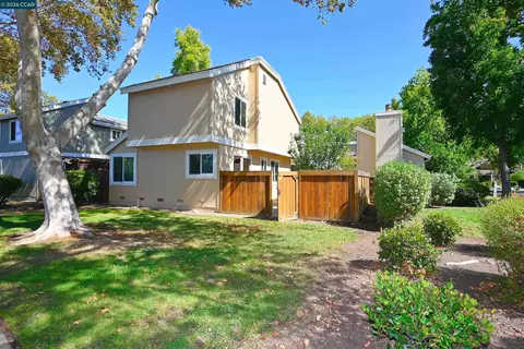 Exterior - 4203 Dubhe Ct, Concord, CA 94521 photo 4 of 16