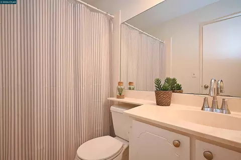 Bath - 4203 Dubhe Ct, Concord, CA 94521 photo 1 of 4