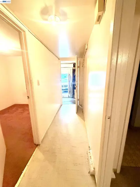 Entry Way - 133 Rice St, San Francisco, CA 94112 photo 2 of 2