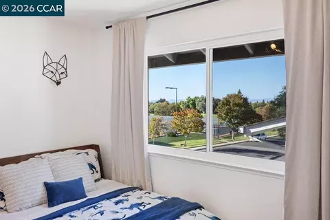 Bedroom - 4495 Oakbrook Ct, Concord, CA 94521 photo 3 of 3