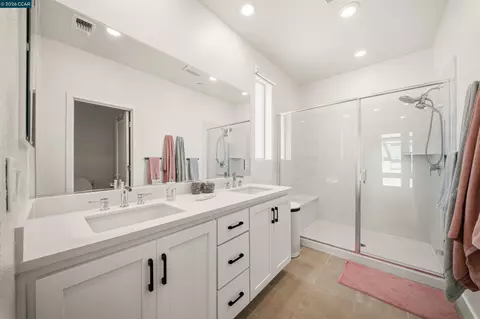 Bath - 5502 Stout St, Dublin, CA 94568 photo 2 of 2