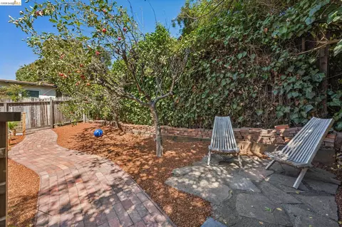 Exterior - 865 Contra Costa Ave, Berkeley, CA 94707 photo 10 of 20