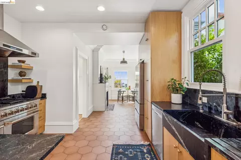 Kitchen - 865 Contra Costa Ave, Berkeley, CA 94707 photo 5 of 8