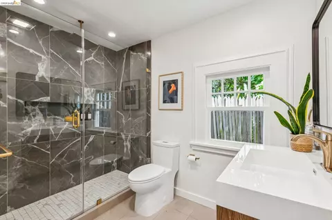 Bath - 865 Contra Costa Ave, Berkeley, CA 94707 photo 1 of 5