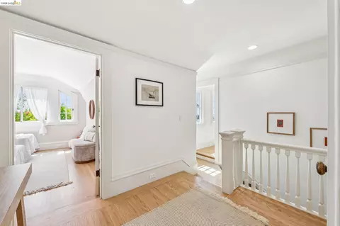 Entry Way - 865 Contra Costa Ave, Berkeley, CA 94707 photo 11 of 12