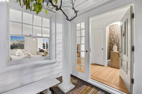Entry Way - 865 Contra Costa Ave, Berkeley, CA 94707 photo 2 of 12