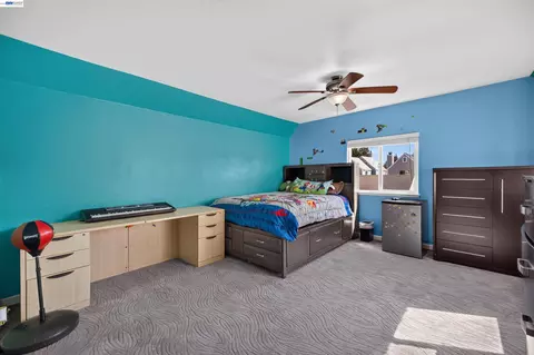 Bedroom - 439 W Golf Cir, Manteca, CA 95337 photo 1 of 5