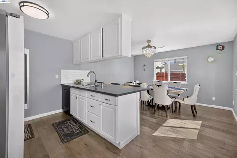 Kitchen - 439 W Golf Cir, Manteca, CA 95337 photo 1 of 5