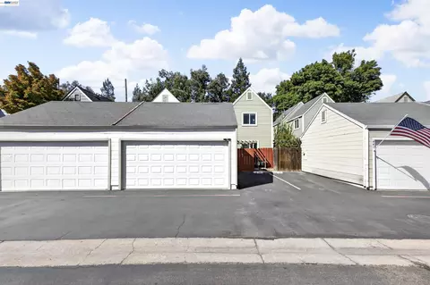 Other - 439 W Golf Cir, Manteca, CA 95337 photo 1 of 5