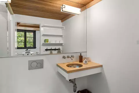 Bath - 1705 La Loma Ave, Berkeley, CA 94709 photo 5 of 6