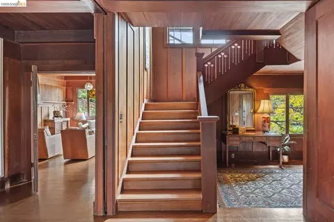 Entry Way - 1705 La Loma Ave, Berkeley, CA 94709 photo 3 of 8
