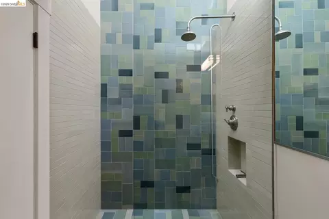 Bath - 1705 La Loma Ave, Berkeley, CA 94709 photo 6 of 6