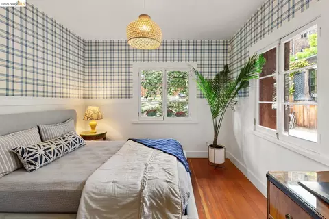 Bedroom - 1705 La Loma Ave, Berkeley, CA 94709 photo 2 of 5