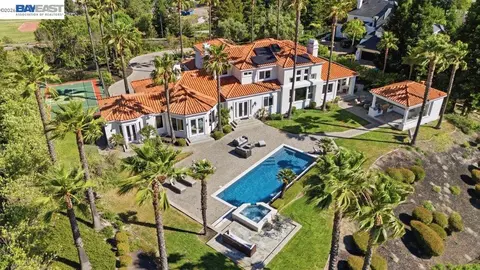 27 Eagle Ridge Ln, Danville, CA 94506