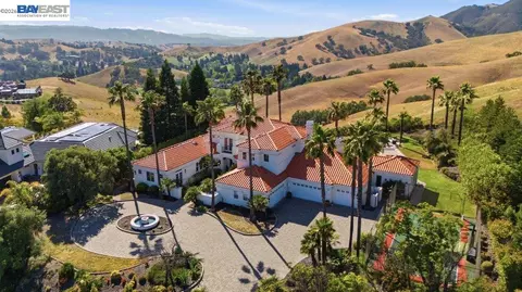 View/Area - 27 Eagle Ridge Ln, Danville, CA 94506 photo 3 of 9