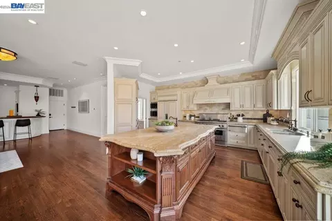 Kitchen - 27 Eagle Ridge Ln, Danville, CA 94506 photo 5 of 10