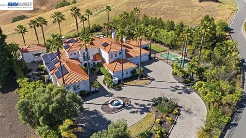 View/Area - 27 Eagle Ridge Ln, Danville, CA 94506 photo 7 of 9
