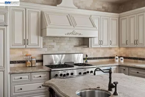 Kitchen - 27 Eagle Ridge Ln, Danville, CA 94506 photo 10 of 10