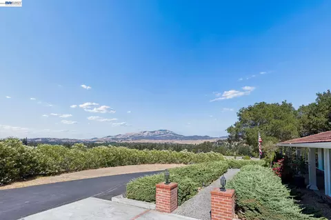 Exterior - Undisclosed, Danville, CA 94526 photo 2 of 10