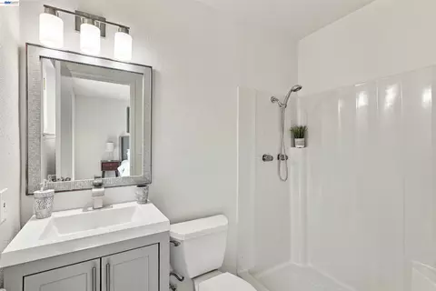 Bath - 2640 Beecham, Fairfield, CA 94533 photo 2 of 2