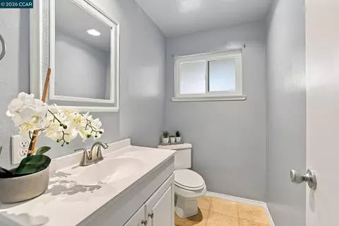 Bath - 1812 Taft St, Concord, CA 94521 photo 1 of 3
