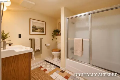Bath - 2204 Tenth St, Berkeley, CA 94710 photo 5 of 7