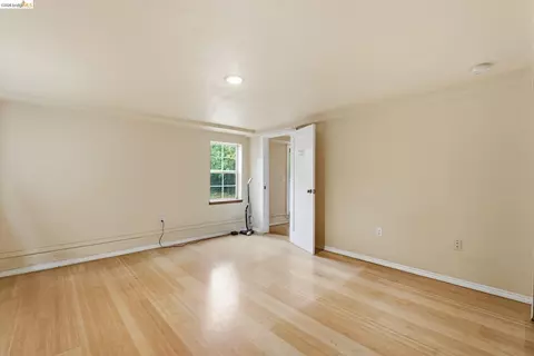 Bedroom - 2204 Tenth St, Berkeley, CA 94710 photo 14 of 14
