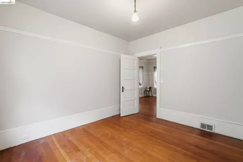 Bedroom - 2204 Tenth St, Berkeley, CA 94710 photo 6 of 14