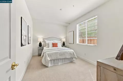 Bedroom - 5279 S Montecito Dr, Concord, CA 94521 photo 1 of 8