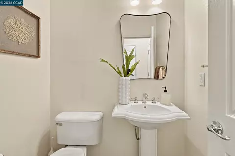 Bath - 5279 S Montecito Dr, Concord, CA 94521 photo 1 of 7